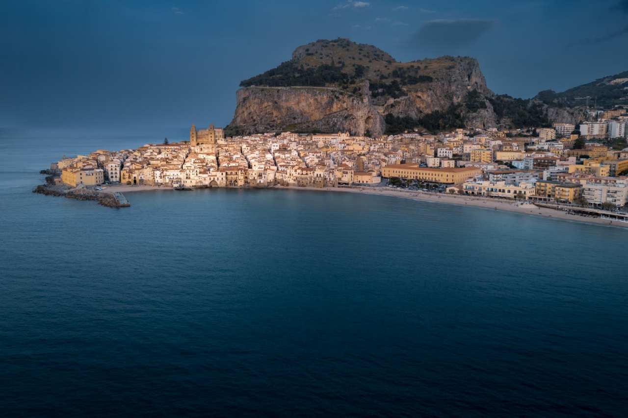 I giovani che lasciano Cefalù non cercano altrove: cercano ciò che qui non trovano più