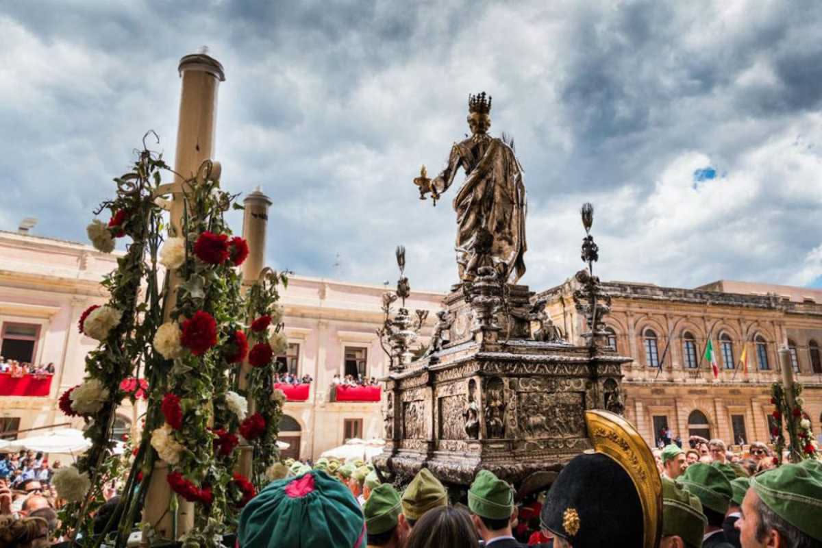Processioni del Venerdì Santo: le più emozionanti d'Italia