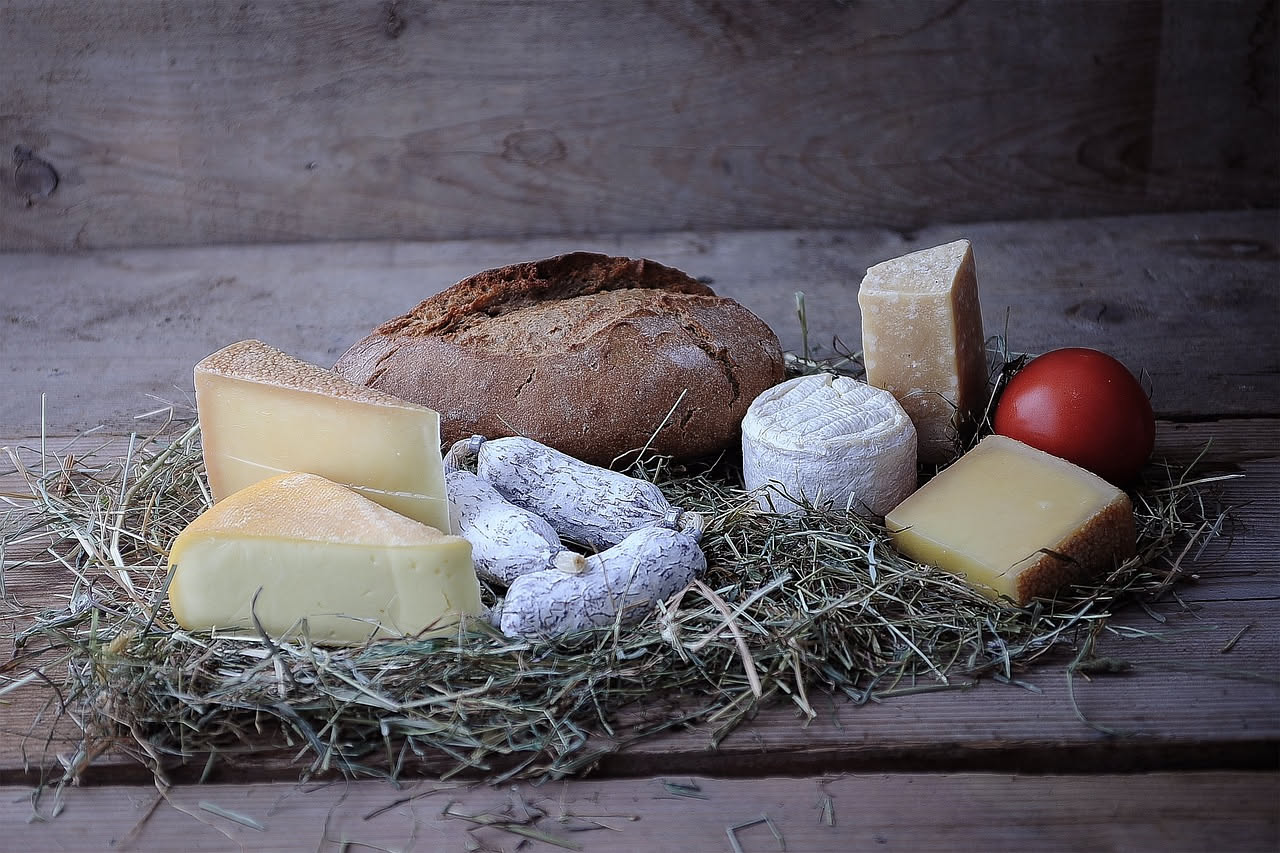 Formaggi di malga in Val Pusteria: quando la primavera sale in alpeggio