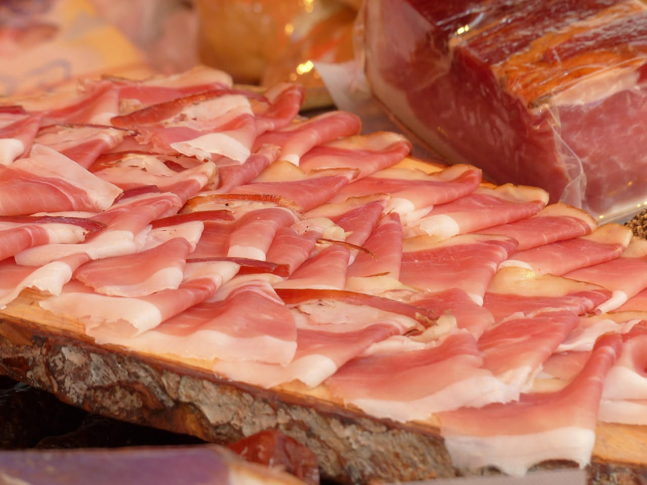 Speck trentino: come la geografia delle valli plasma il gusto