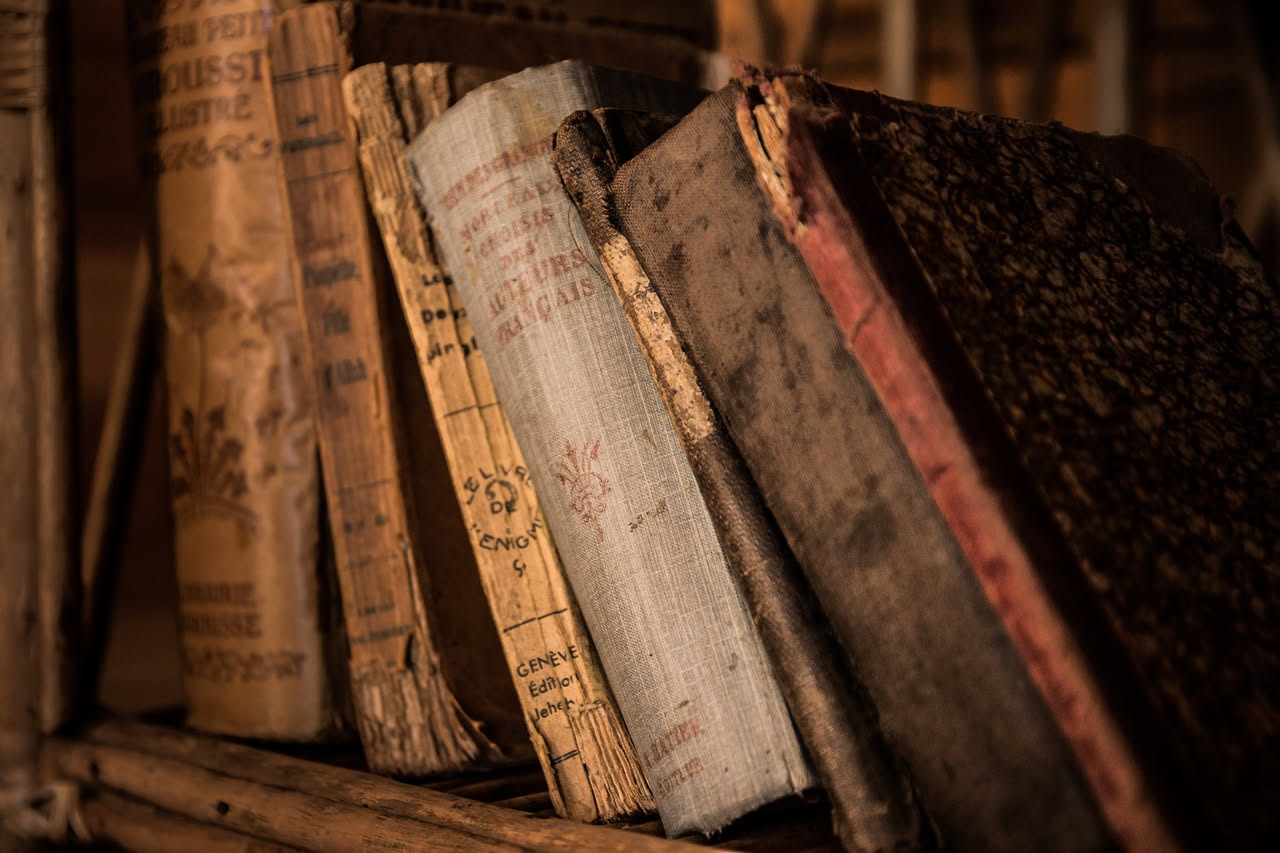 Libri di scuola usati negli anni Sessanta: quando il riuso era naturale