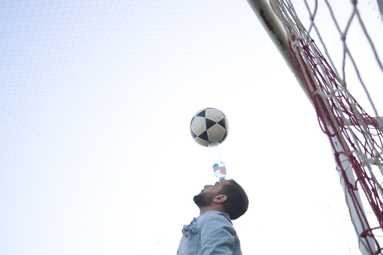 Idratazione e calcio: quanto la disidratazione peggiora davvero la prestazione