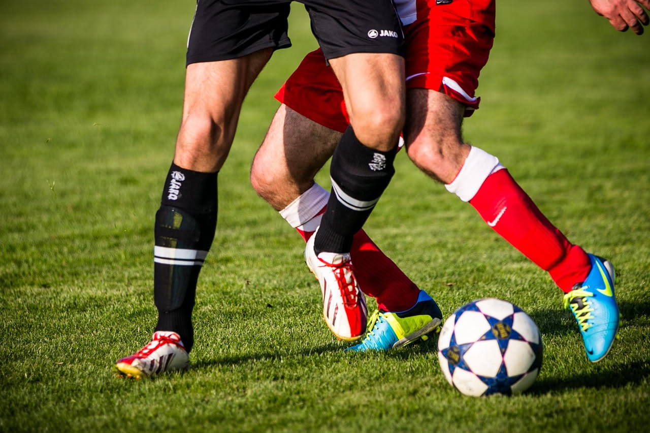 Creatina nel calcio: funziona davvero? Cosa dicono gli studi su sprint e potenza