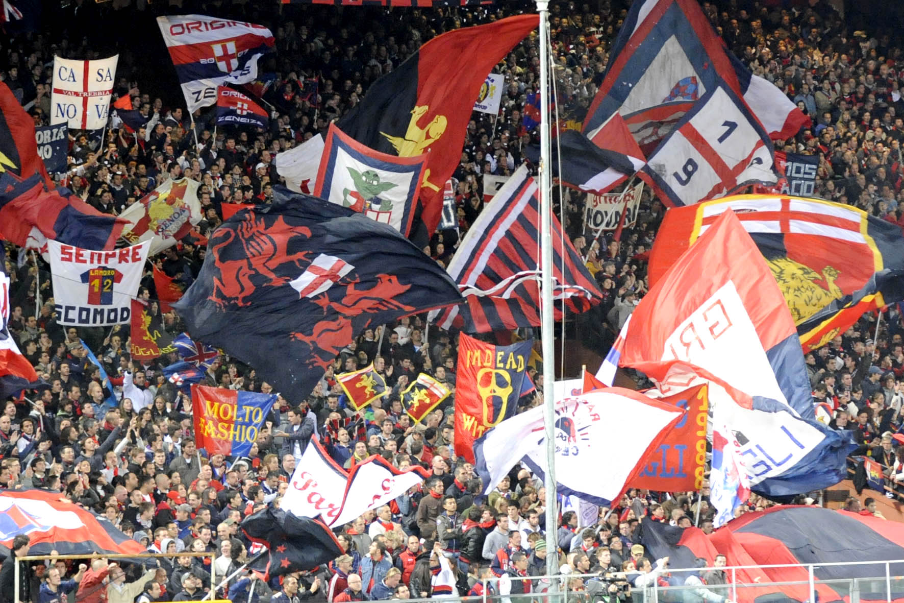 Genoa, striscioni minacciosi: la Sampdoria nel mirino