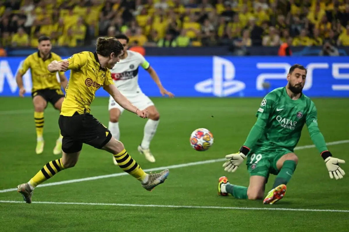 PSG sotto alla fine del primo tempo: Dortmund avanti con la rete di Fullkrug