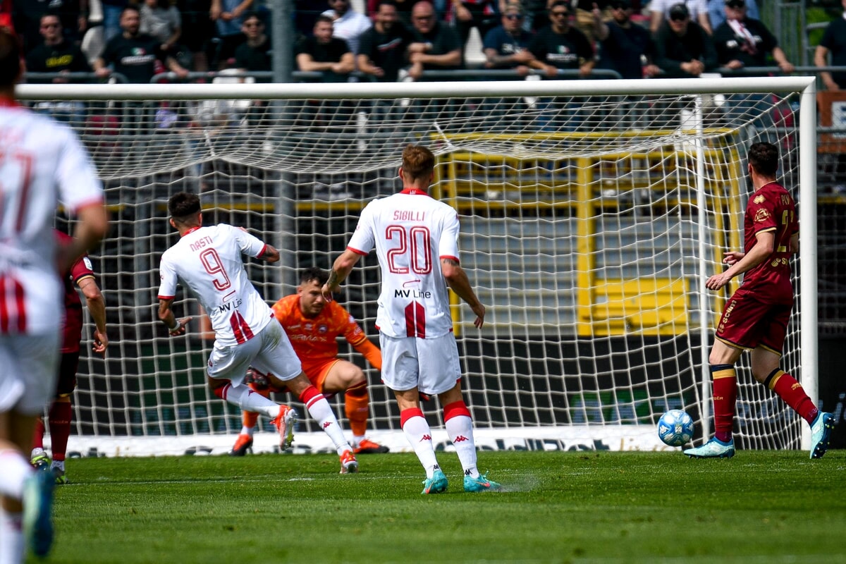 Brividi da Serie B: Sampdoria e Brescia ai play-off, all-in per Como e Bari