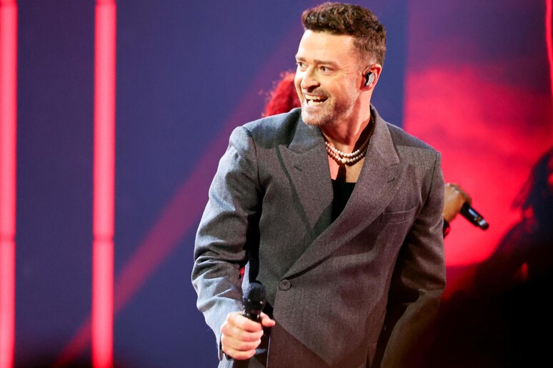 Justin Timberlake Arrestato per Guida in Stato di Ebbrezza negli Hamptons
