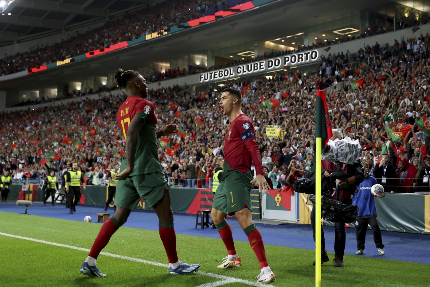 Portogallo-Repubblica Ceca, formazioni ufficiali: tandem Leao-Ronaldo, Schick dal 1'