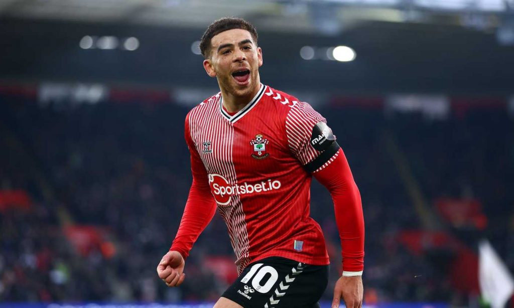 Che Adams con la maglia del Southampton