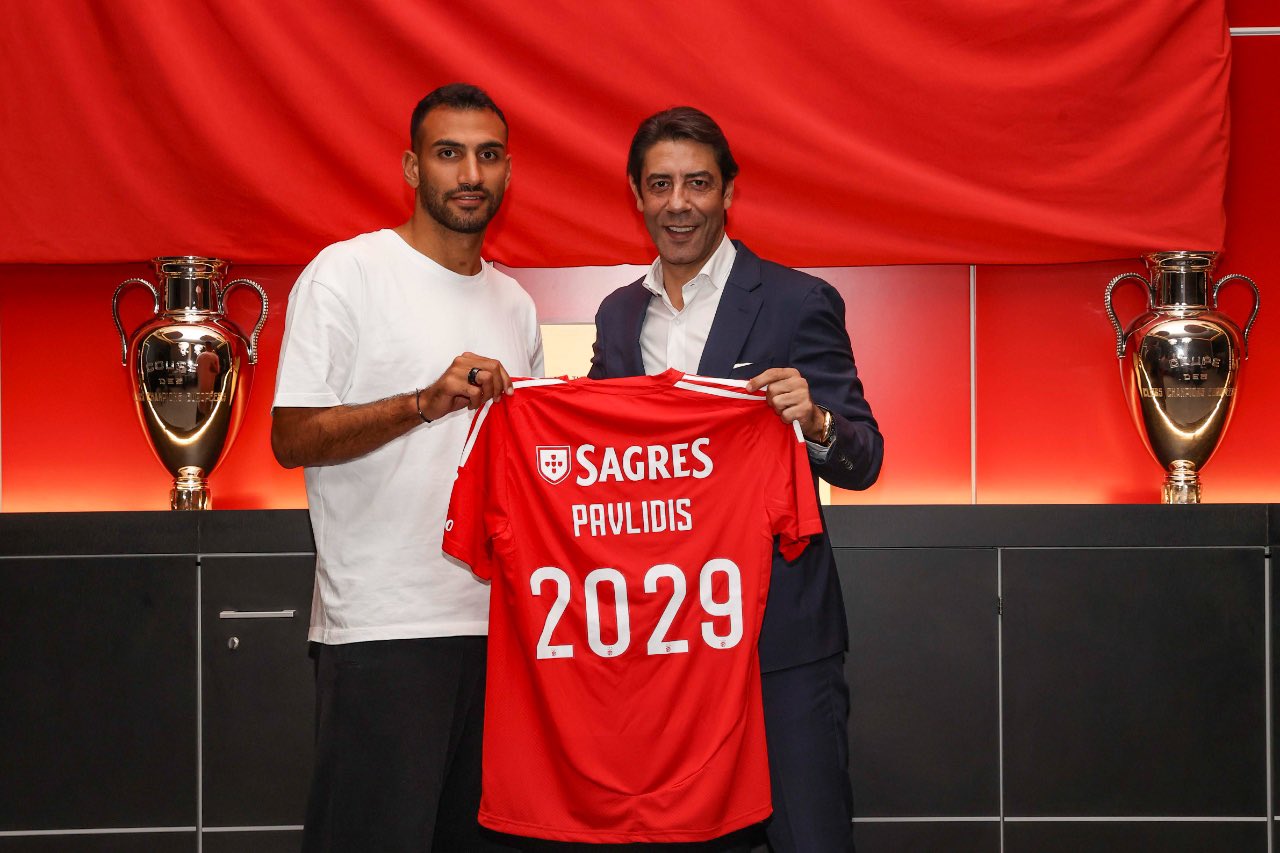 Benfica, UFFICIALE l'arrivo di Pavlidis: i dettagli dell'operazione con l'AZ Alkmaar