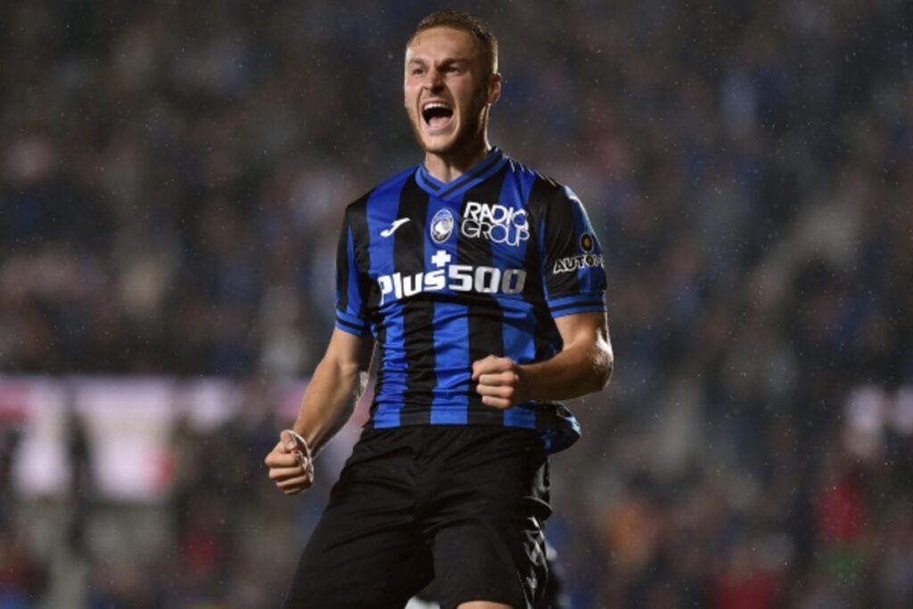 Koopmeiners con la maglia dell'Atalanta