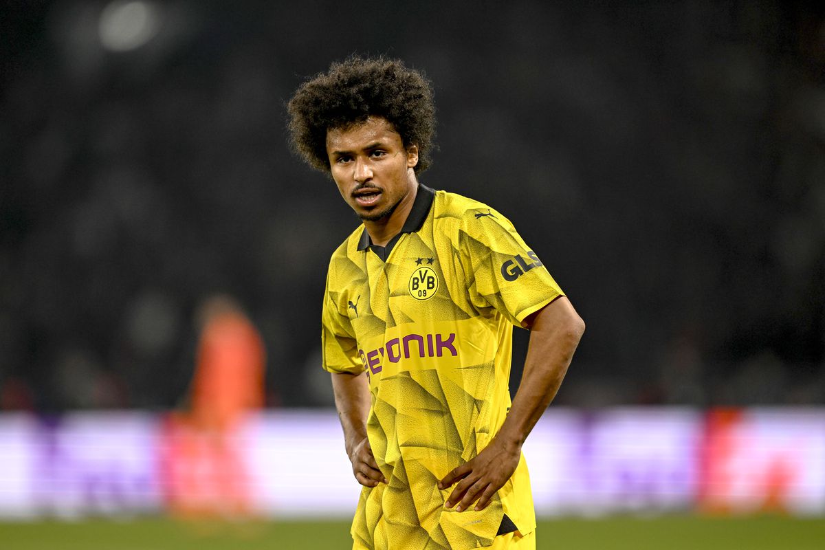 Adeyemi con la maglia del Borussia Dortmund