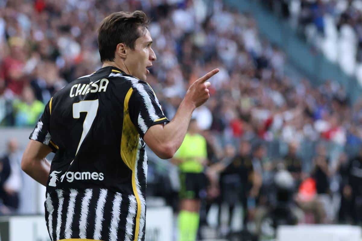 Chiesa con la maglia della Juventus