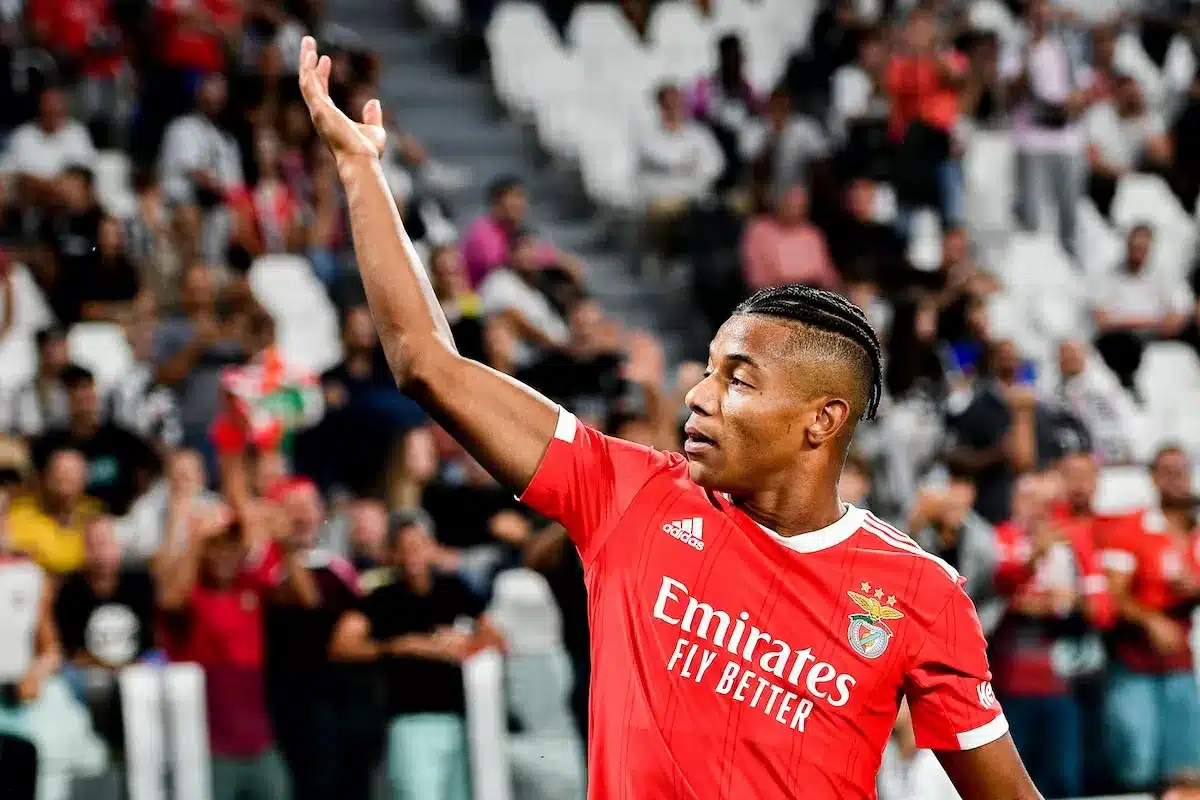 David Neres con la maglia del Benfica