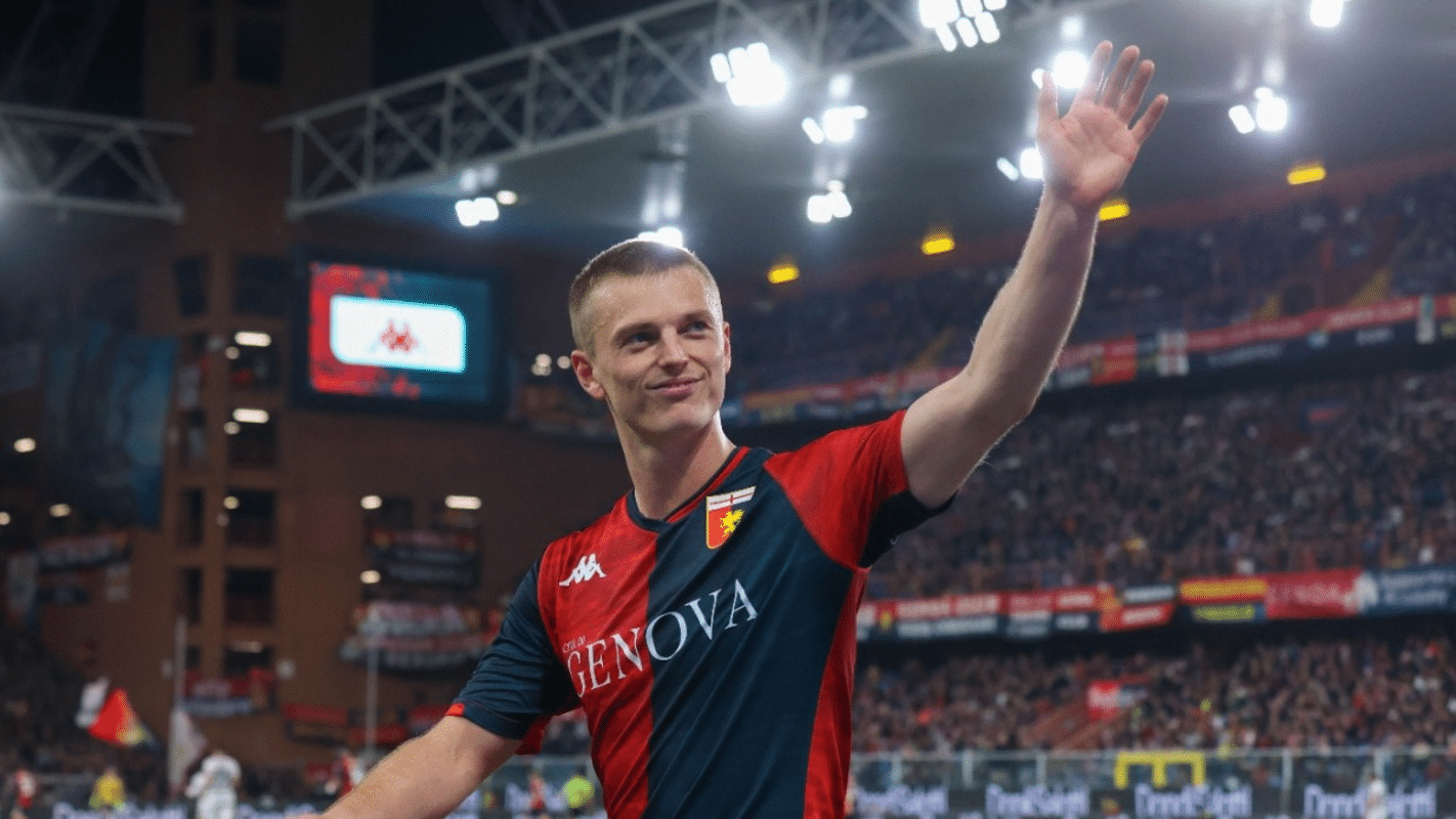 Gudmundsson con la maglia del Genoa