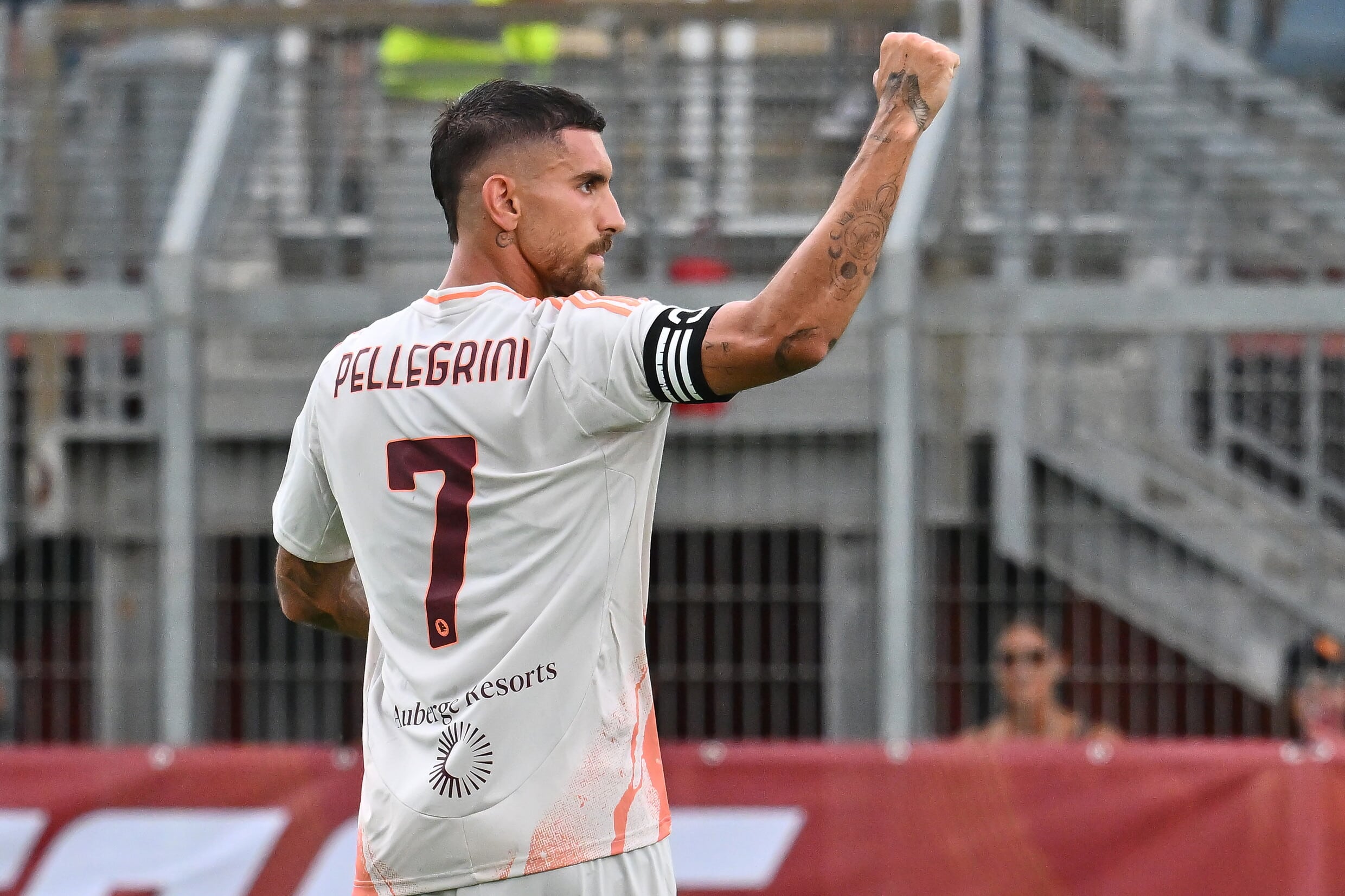 Lorenzo Pellegrini con la maglia della Roma