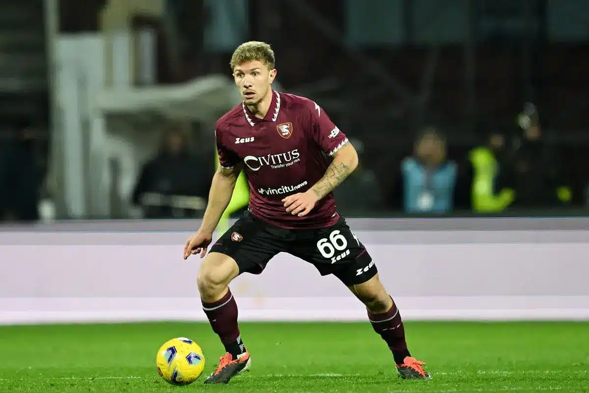 Lovato con la maglia della Salernitana