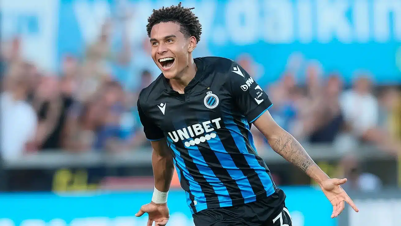 Nusa con la maglia del Club Brugge