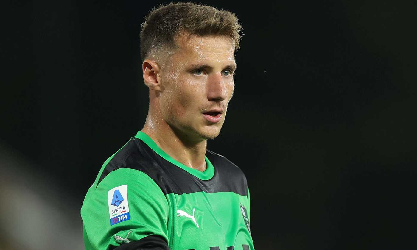 Pinamonti con la maglia del Sassuolo