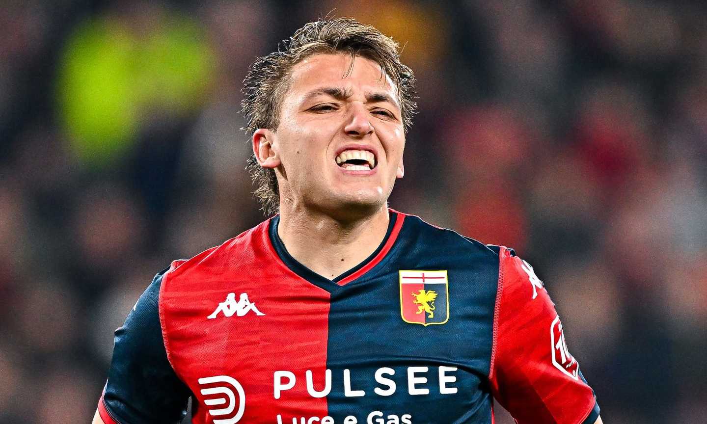 Retegui con la maglia del Genoa