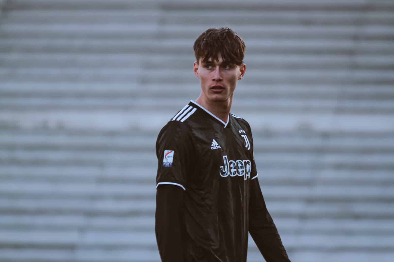 Savona con la maglia della Juventus