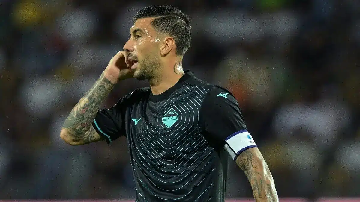 Zaccagni con la maglia della Lazio