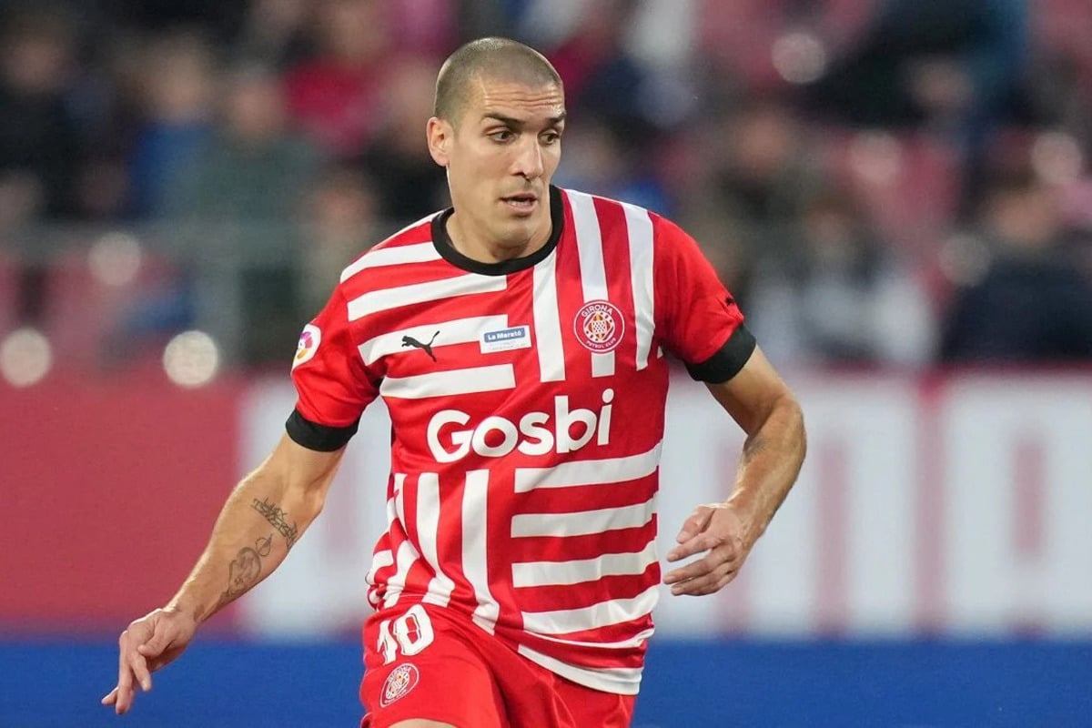 Oriol Romeu con la maglia del Girona